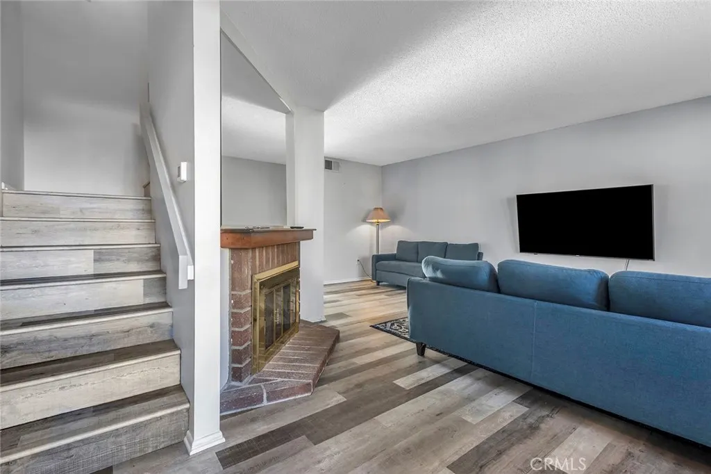 1255 Bonnie Glen Lane