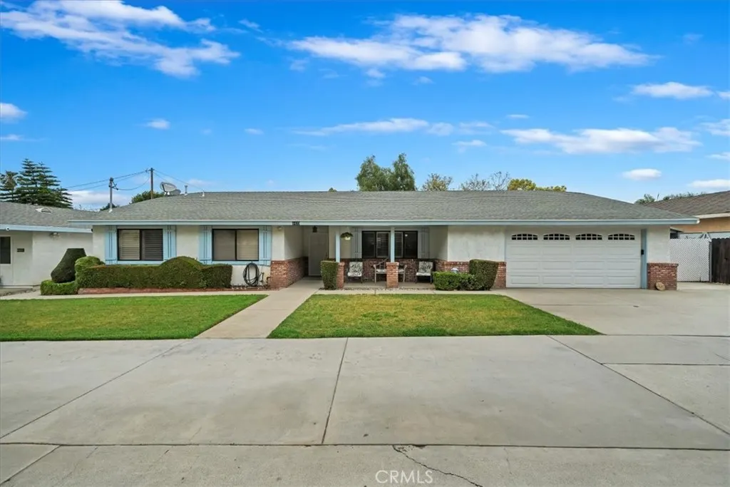 4423 N Sunflower Avenue
