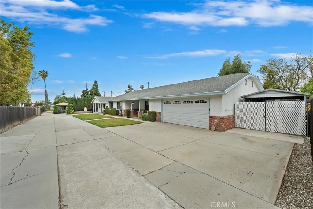 4423 N Sunflower Avenue