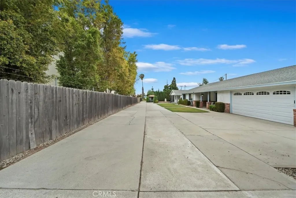 4423 N Sunflower Avenue