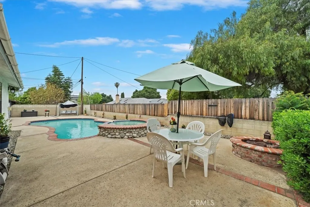 4423 N Sunflower Avenue