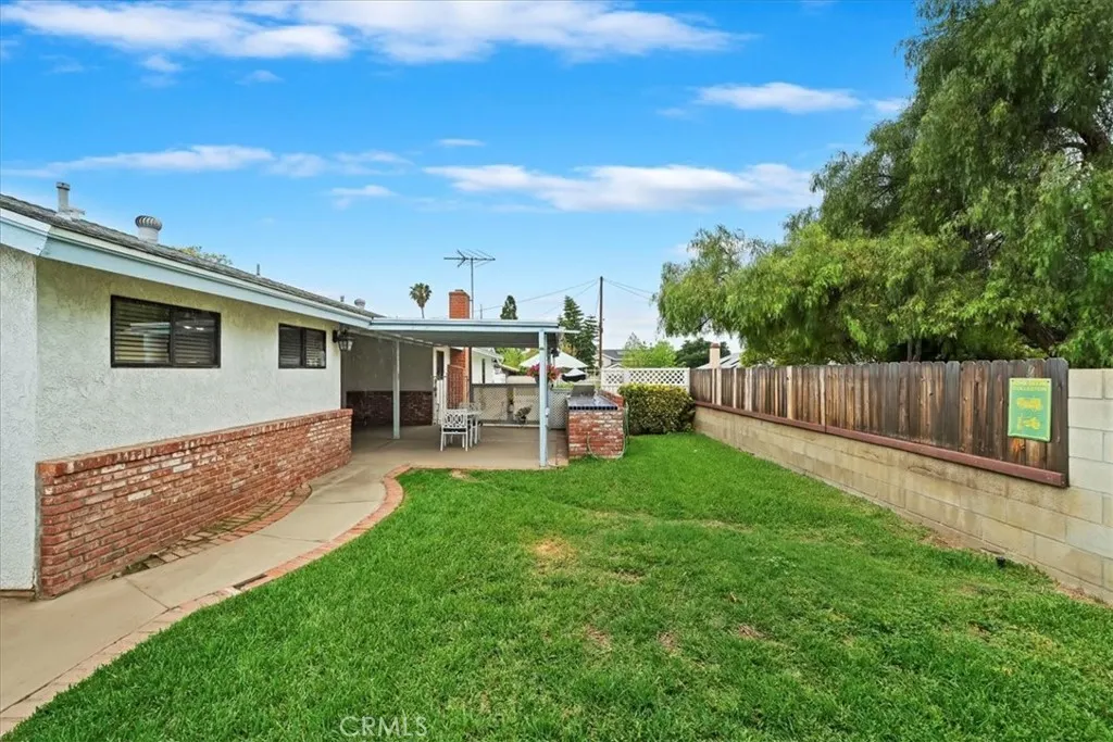 4423 N Sunflower Avenue