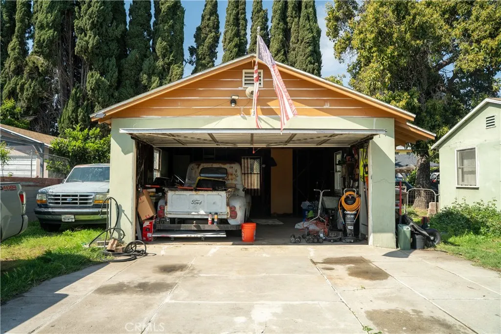 9925 Woodrich Lane