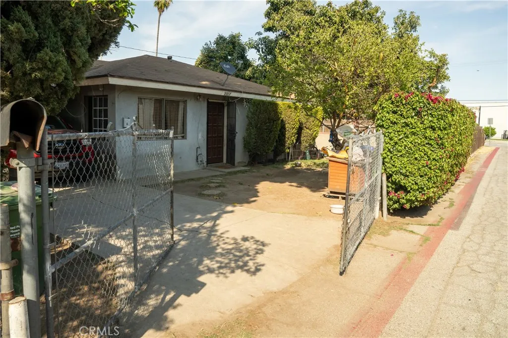 9925 Woodrich Lane
