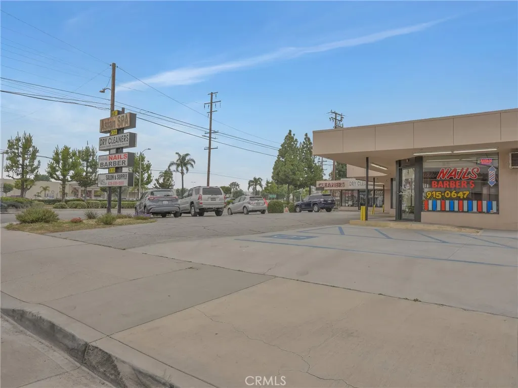 610 N Azusa Avenue