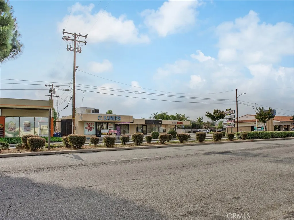 610 N Azusa Avenue