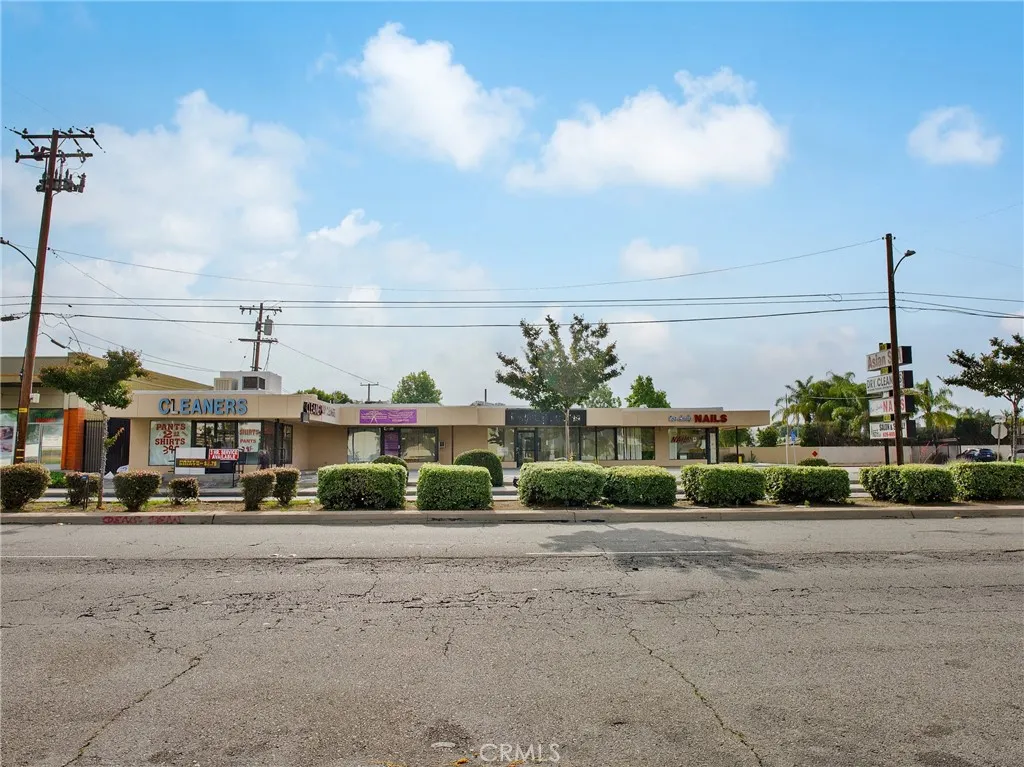 610 N Azusa Avenue