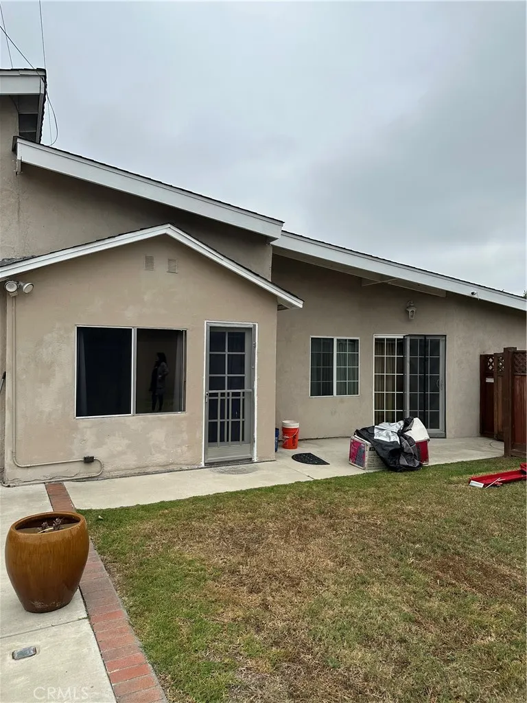 1940 E Walnut Creek