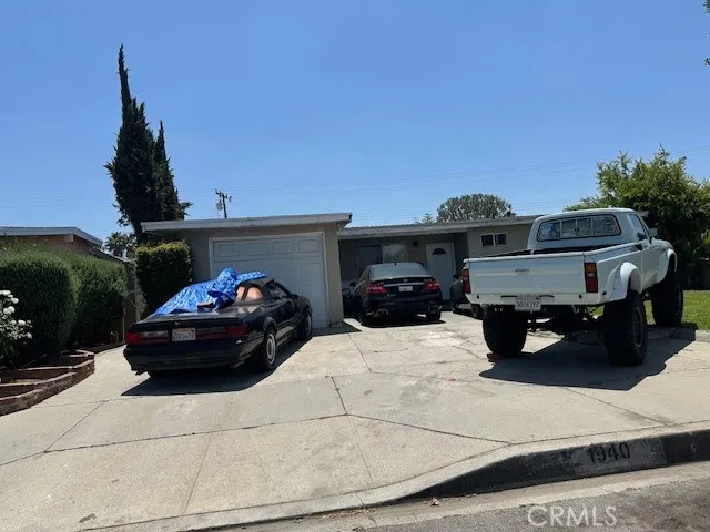 1940 E Walnut Creek