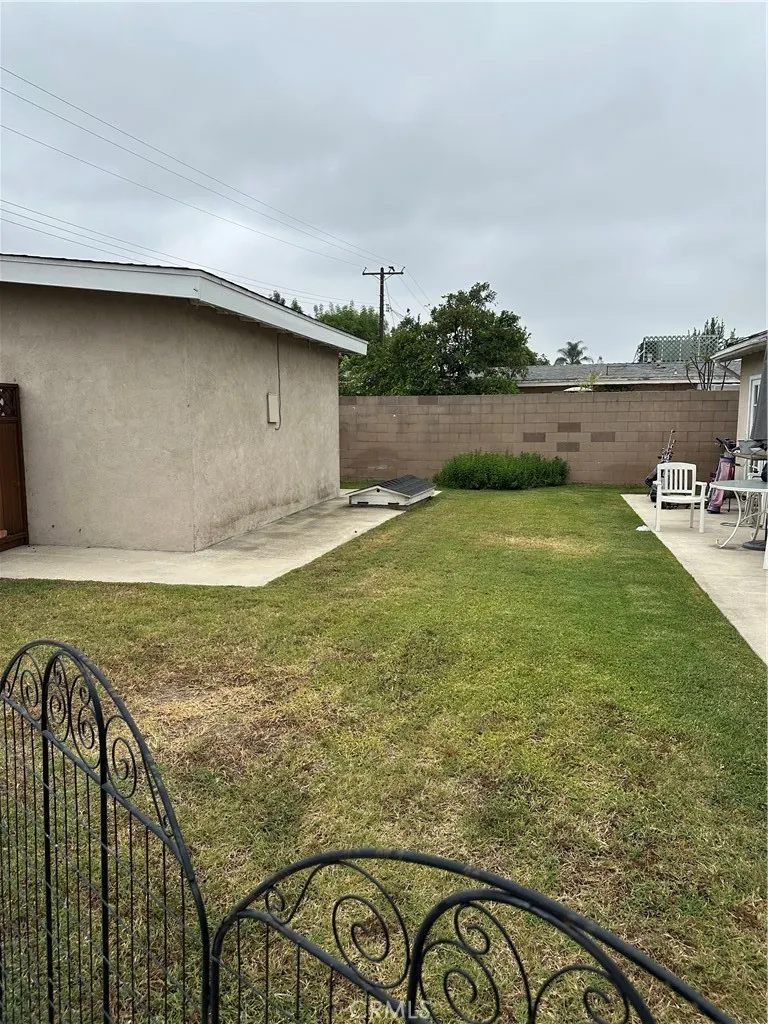 1940 E Walnut Creek