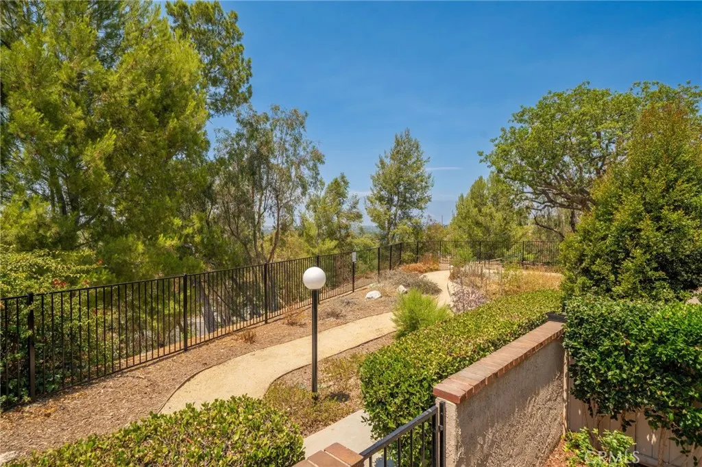1507 Elkwood