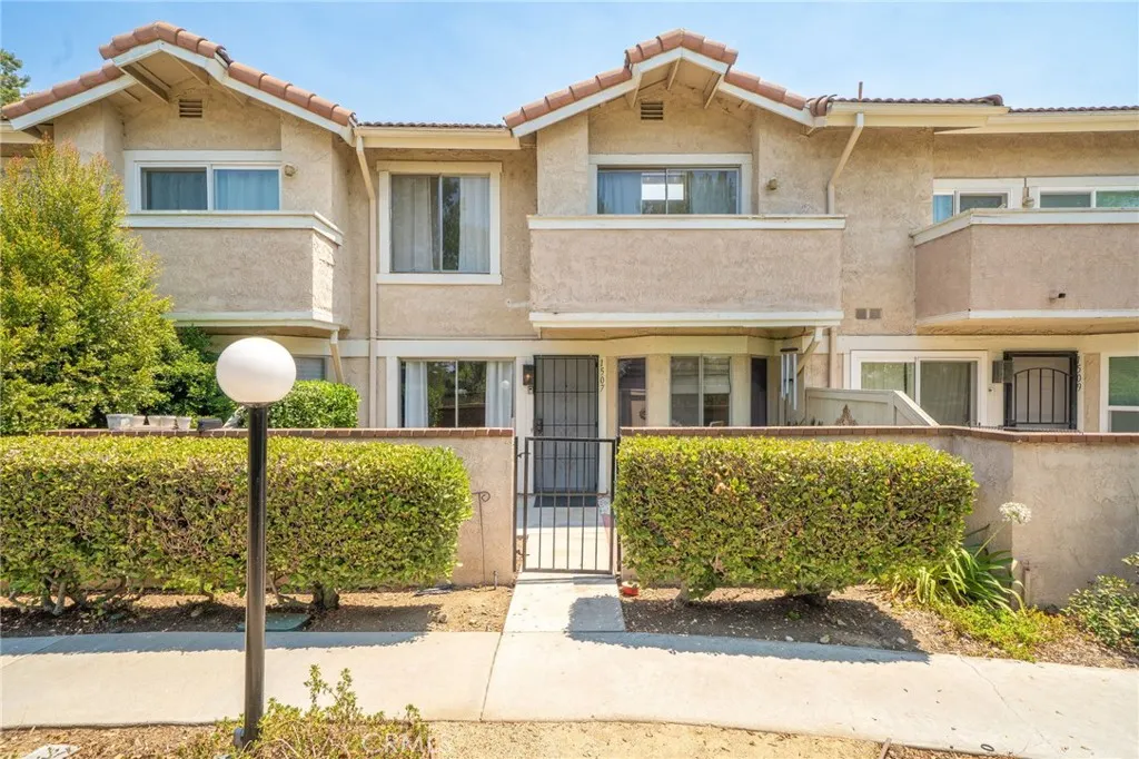 1507 Elkwood