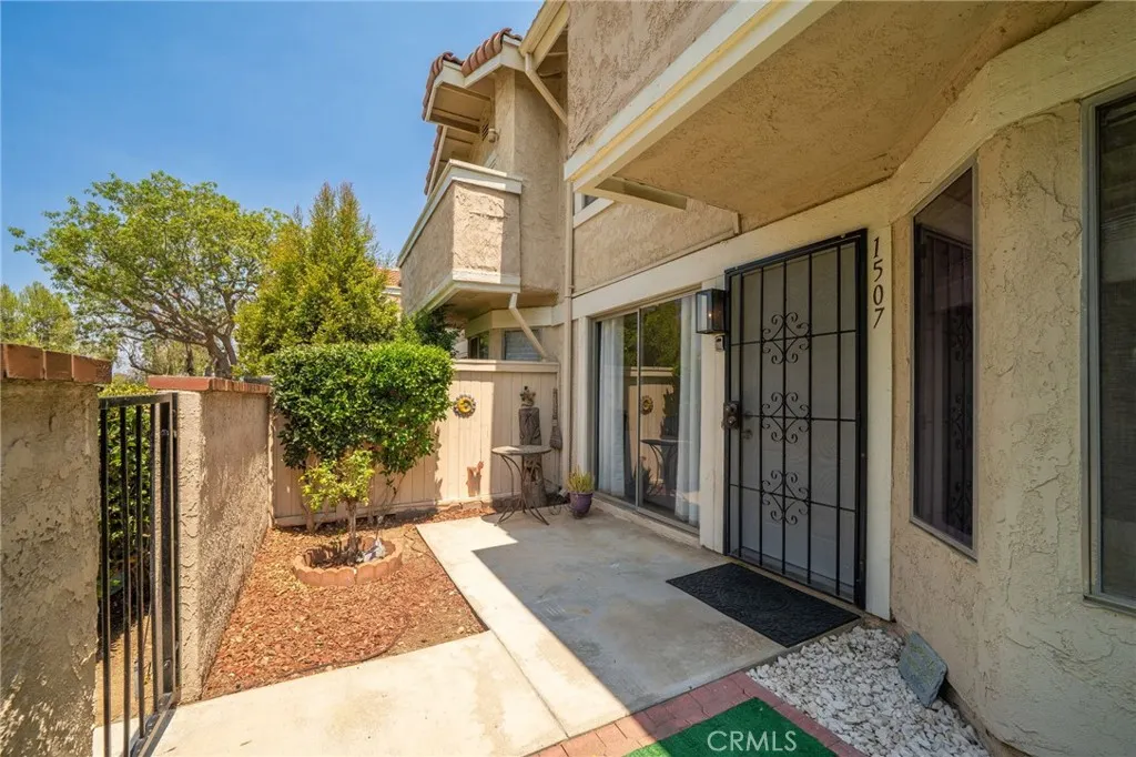 1507 Elkwood