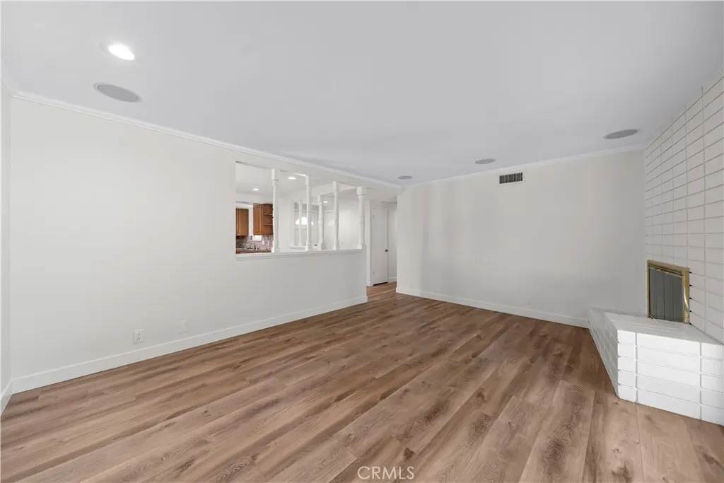 549 E Walnut Avenue