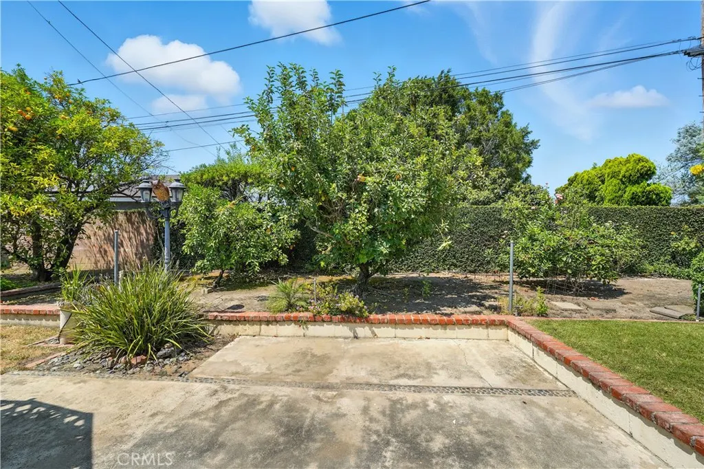 549 E Walnut Avenue