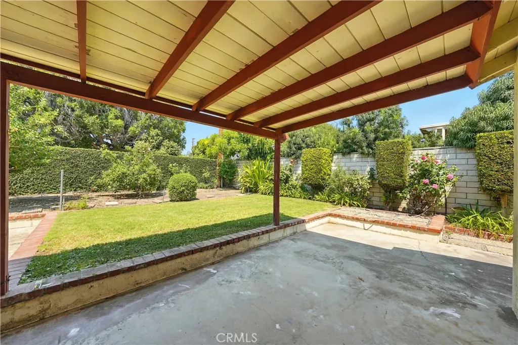 549 E Walnut Avenue