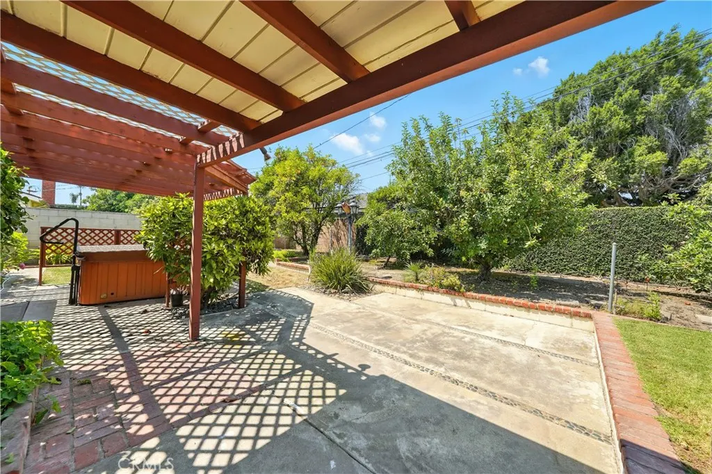 549 E Walnut Avenue