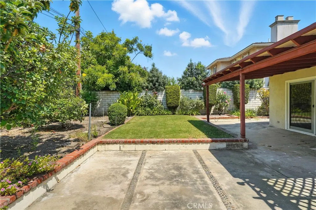 549 E Walnut Avenue