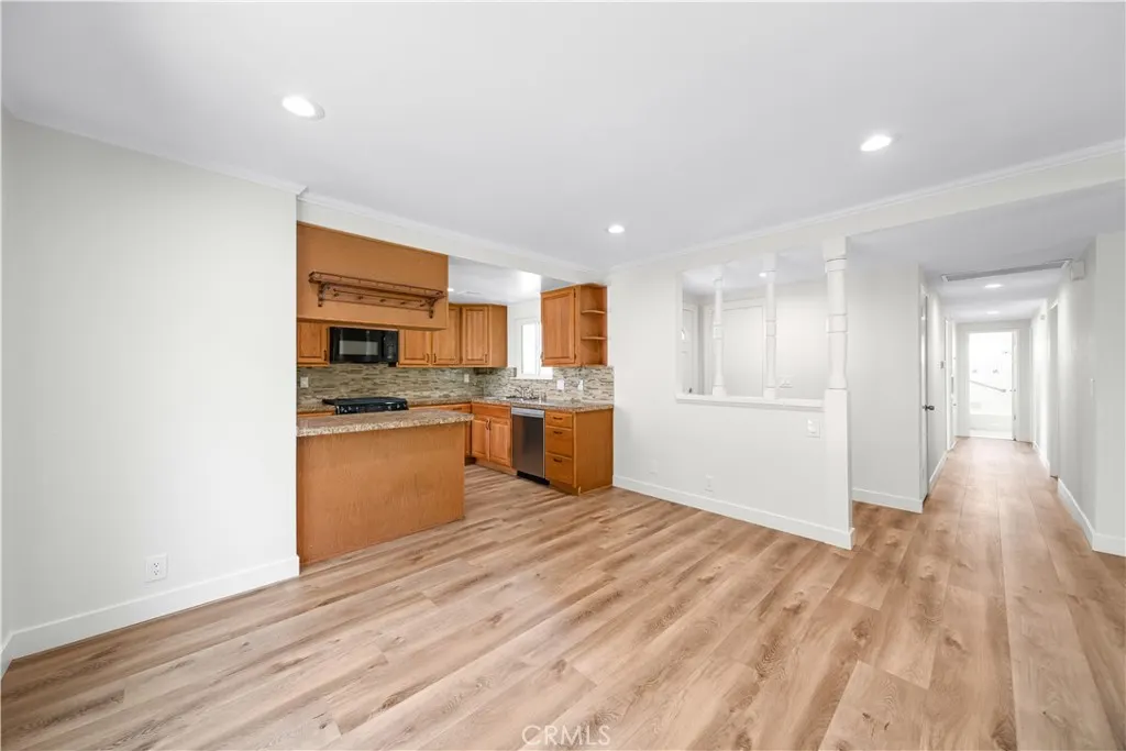 549 E Walnut Avenue