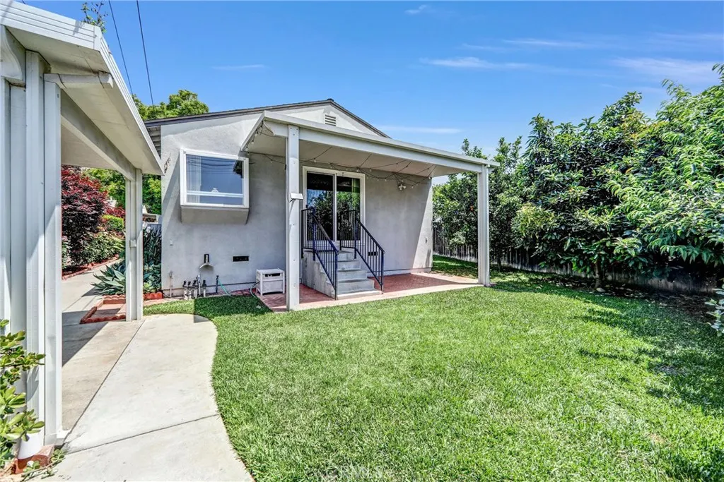 2032 Royal Oaks Drive