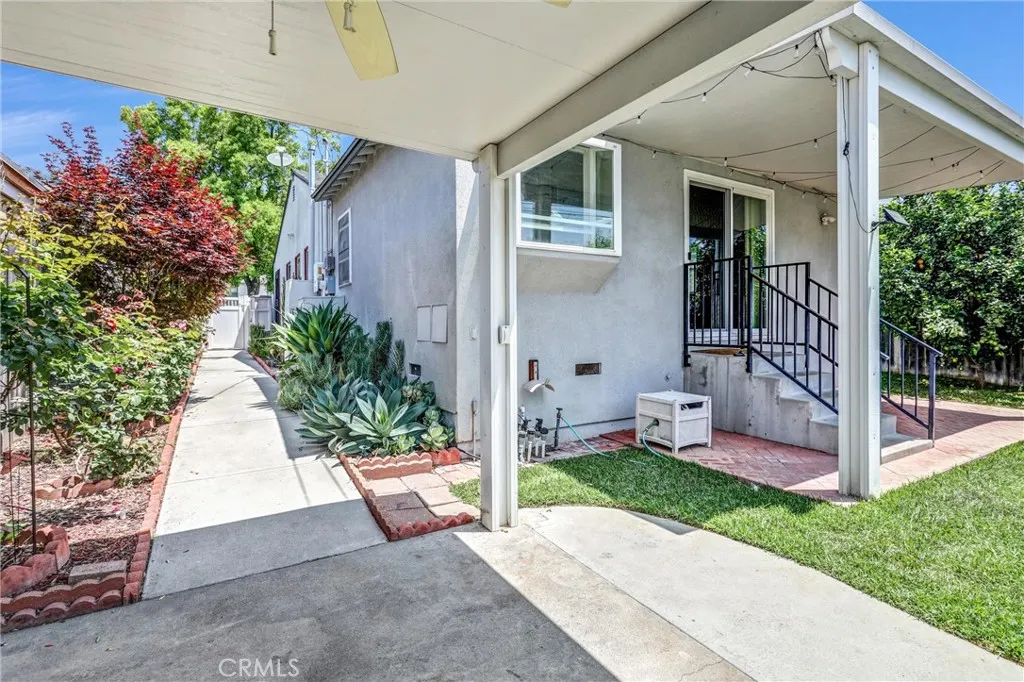 2032 Royal Oaks Drive