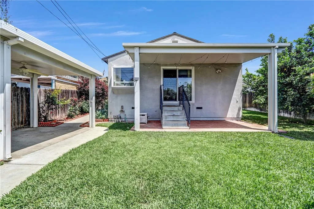 2032 Royal Oaks Drive