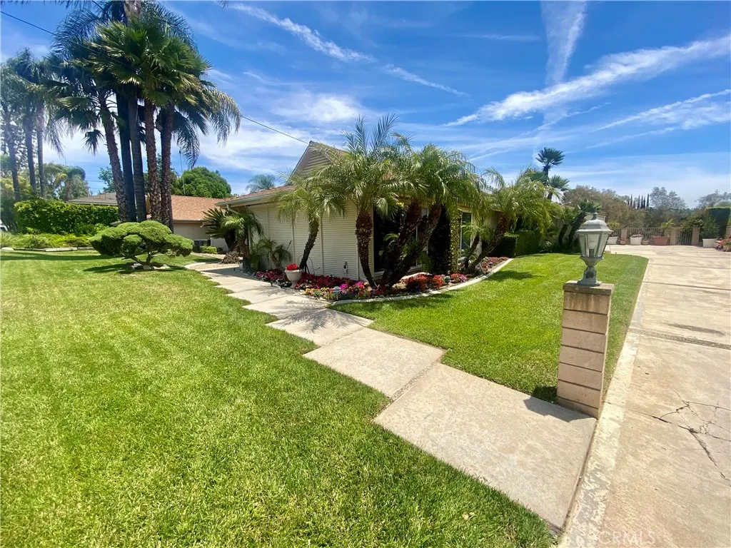 21166 E Rimpath Drive