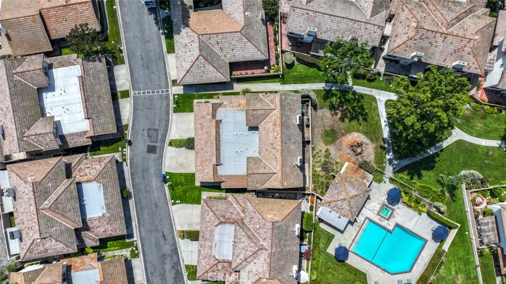 137 Oak Forest Circle