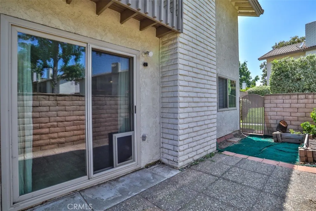 137 Oak Forest Circle