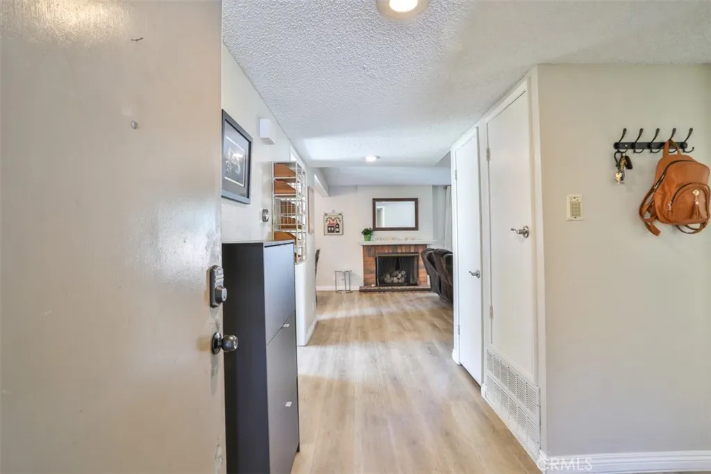 137 Oak Forest Circle