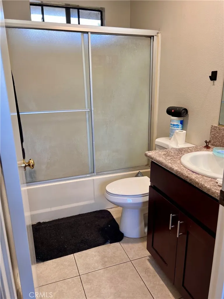 1125 GRAND Avenue E, #A