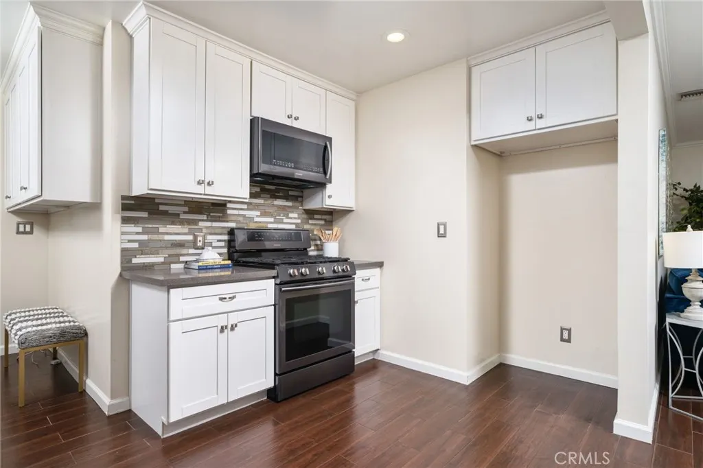 323 W Bennett Avenue
