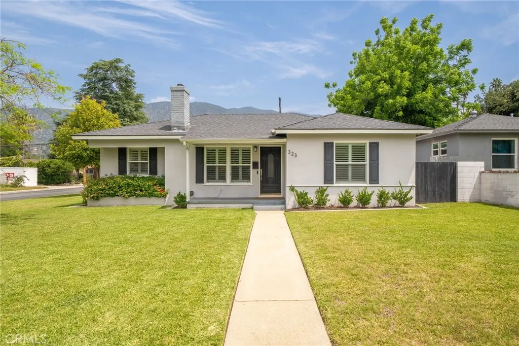 323 W Bennett Avenue