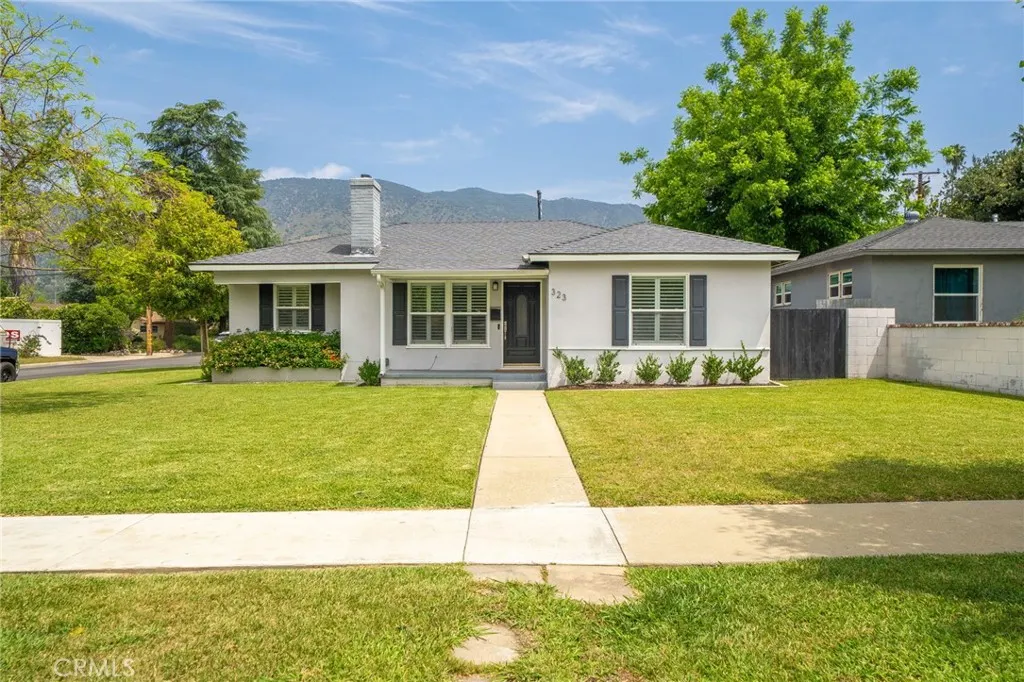 323 W Bennett Avenue
