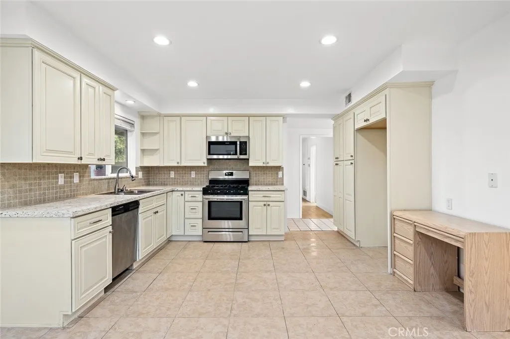 153 Underhill Drive