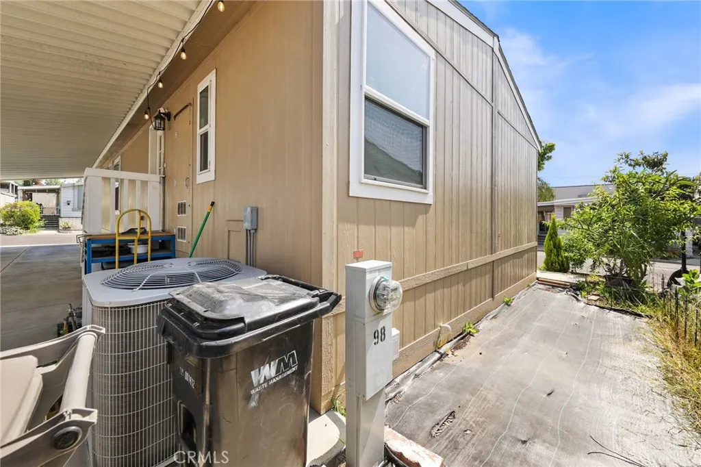 2755 Arrow, #98