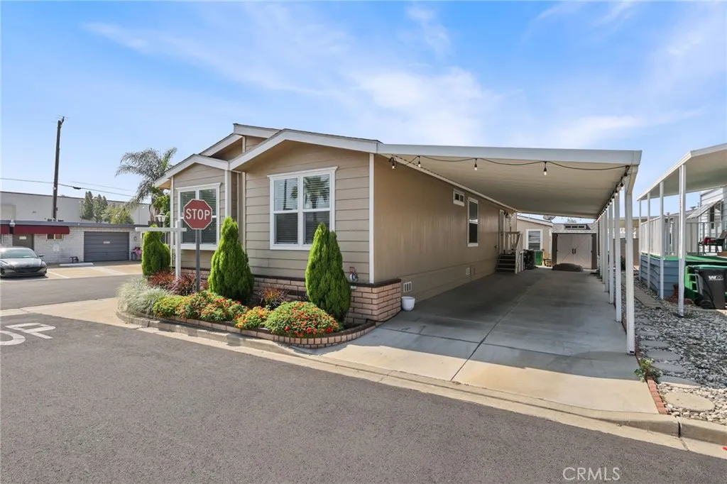 2755 Arrow, #98