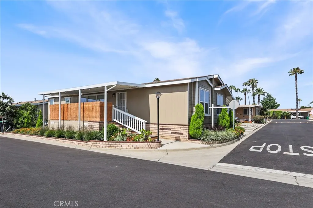2755 Arrow, #98