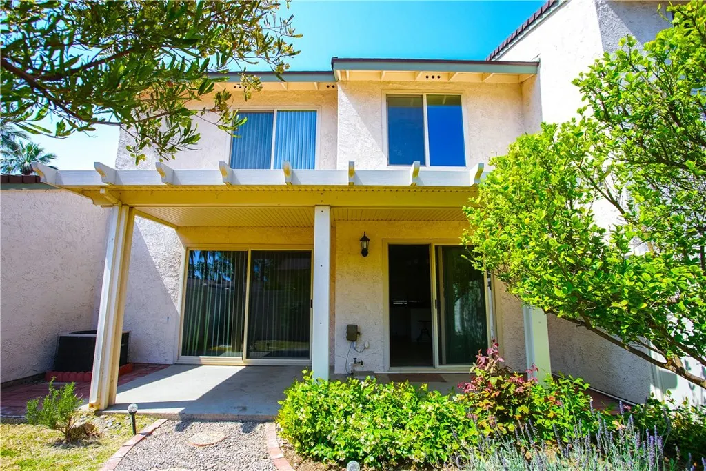806 E Laurel Oak Drive