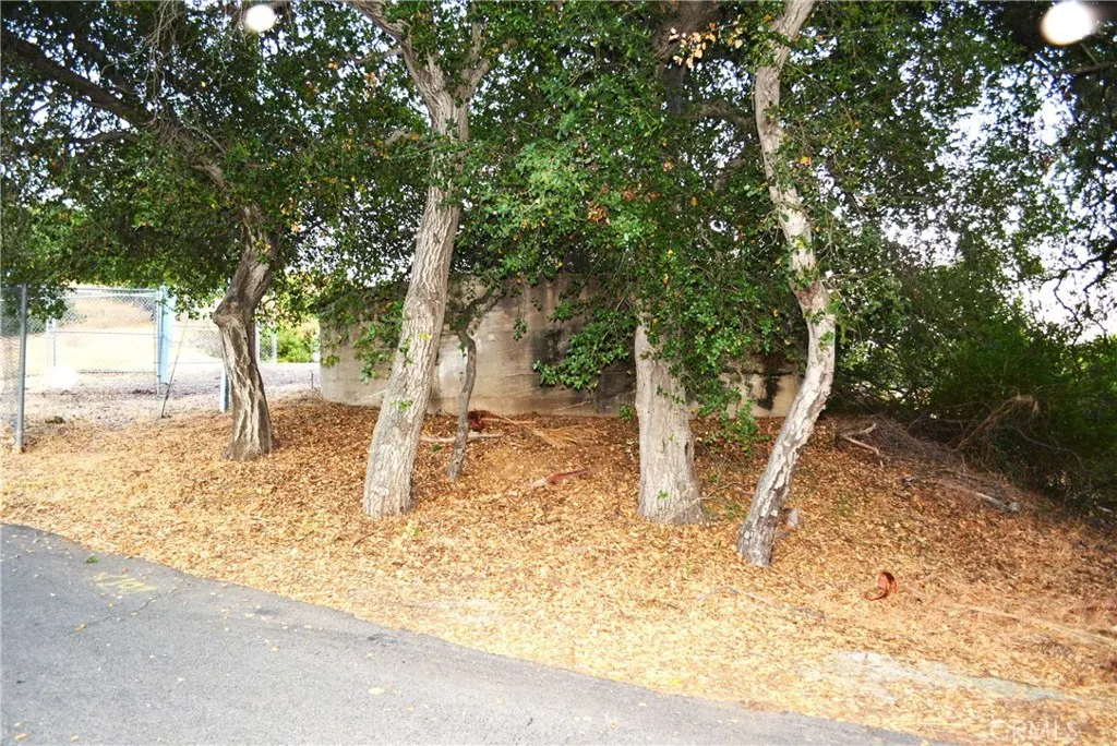 946 N Glendora Ave