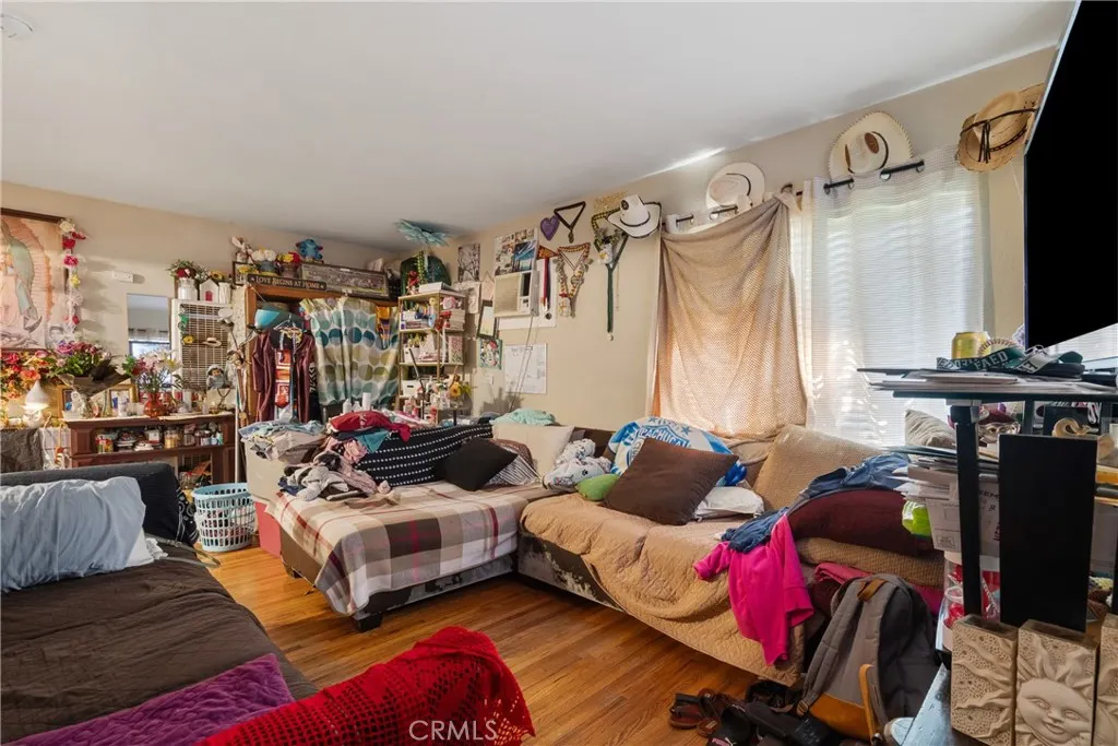 215 E 11th Street