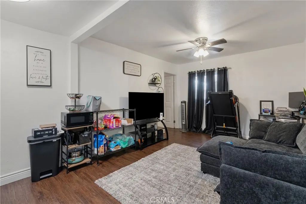 215 E 11th Street