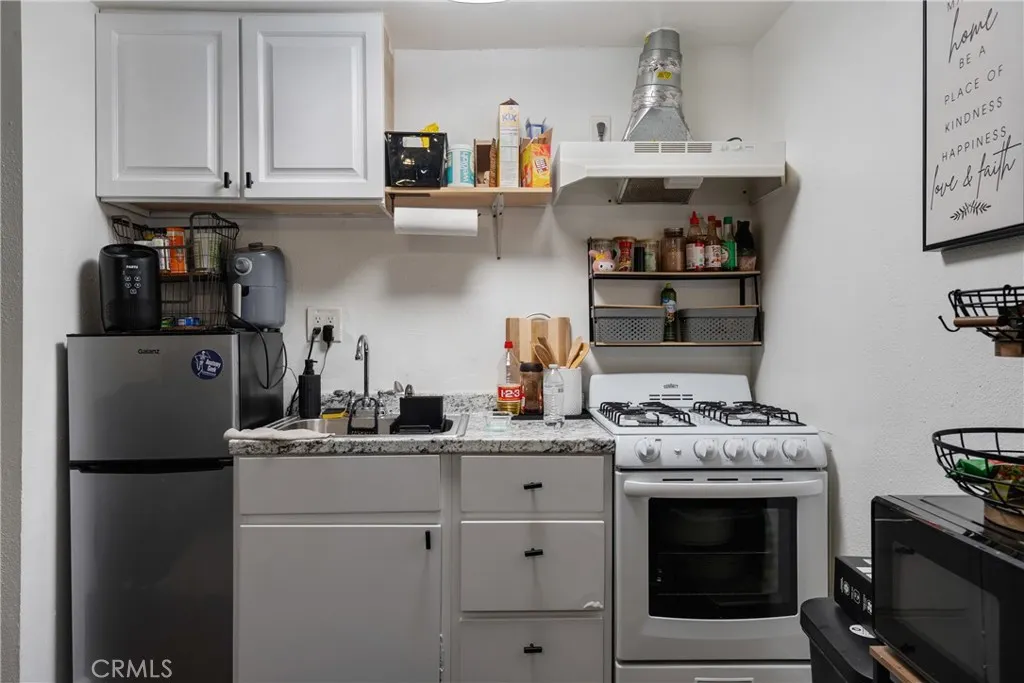 215 E 11th Street