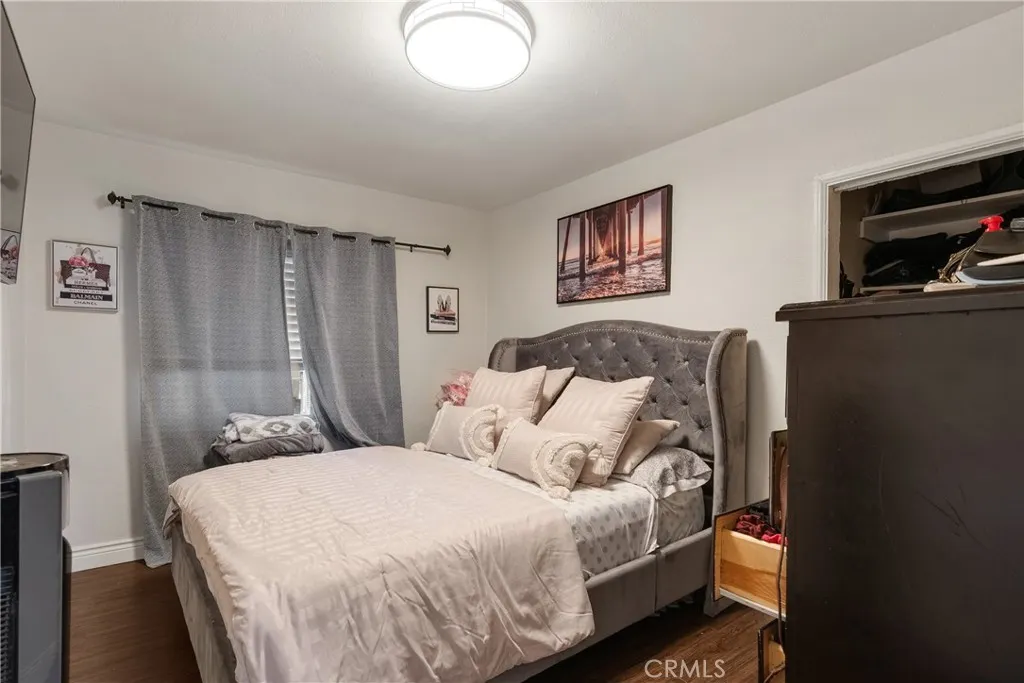 215 E 11th Street