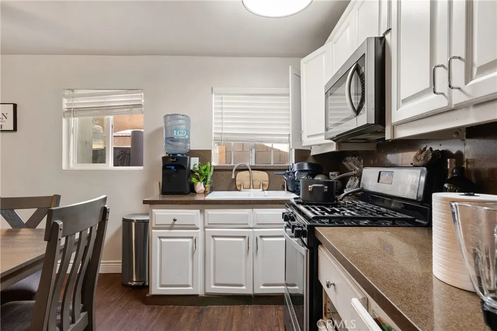 215 E 11th Street