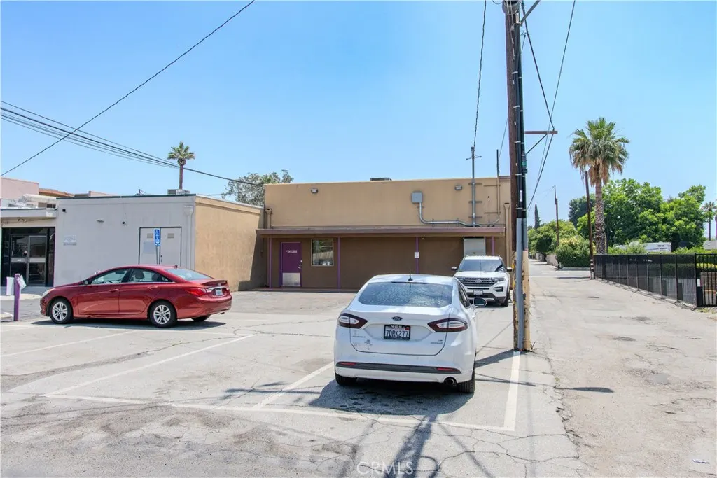 215 S Citrus Avenue