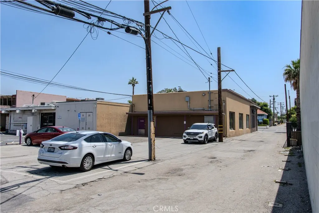 215 S Citrus Avenue