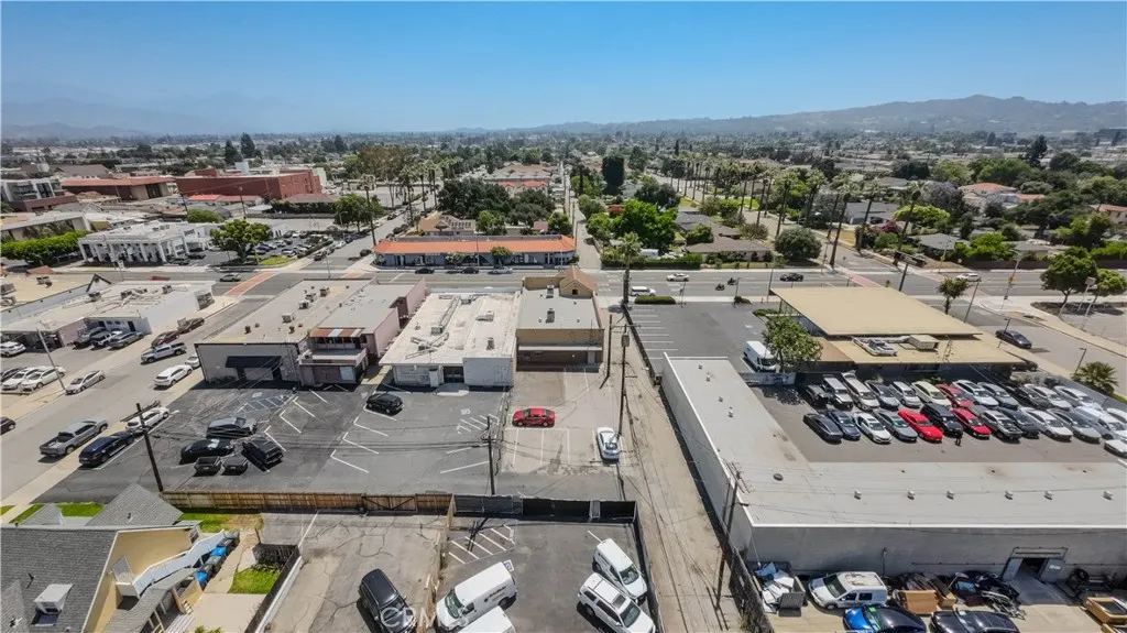 215 S Citrus Avenue
