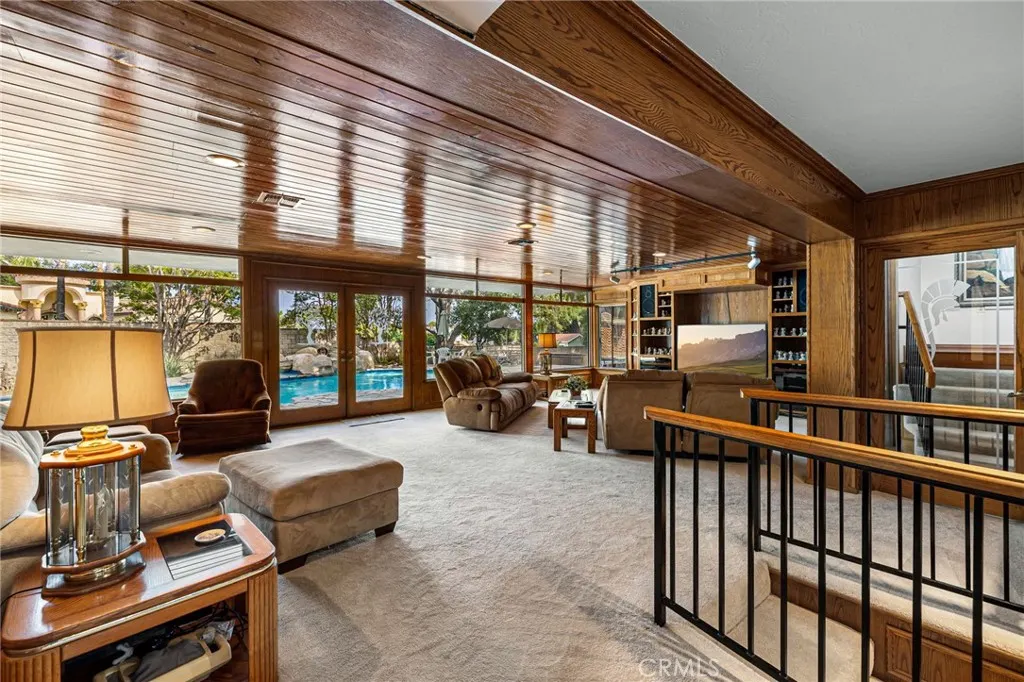 1146 Sandhurst Lane
