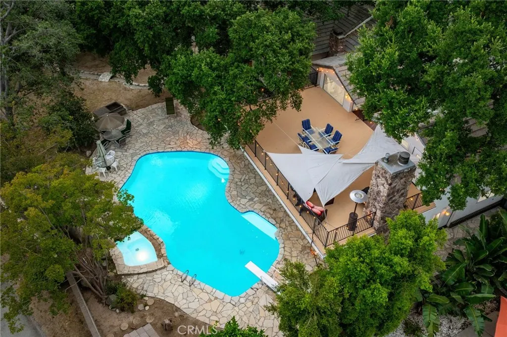 1146 Sandhurst Lane